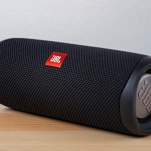 JBL Bluetooth Hoparlör
